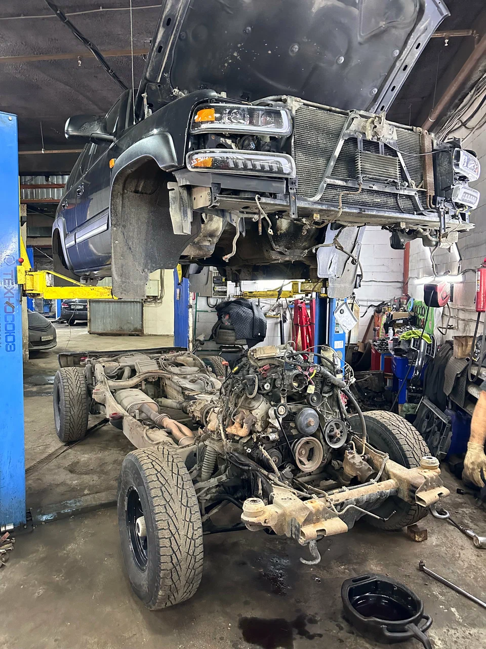 Замена подушек кузова Chevrolet Tahoe 800